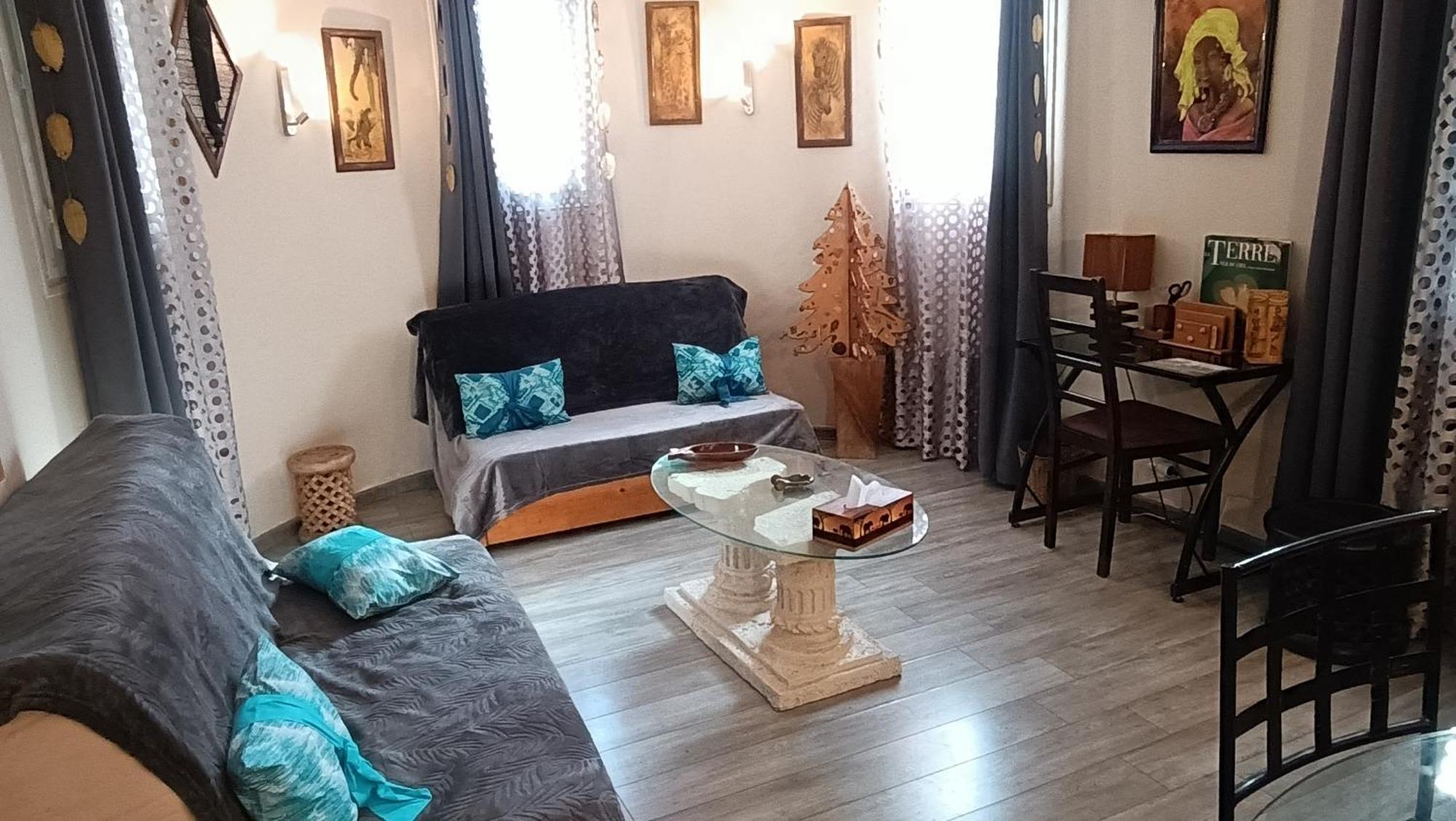 Apartment Independant Avec Parking Prive Dans